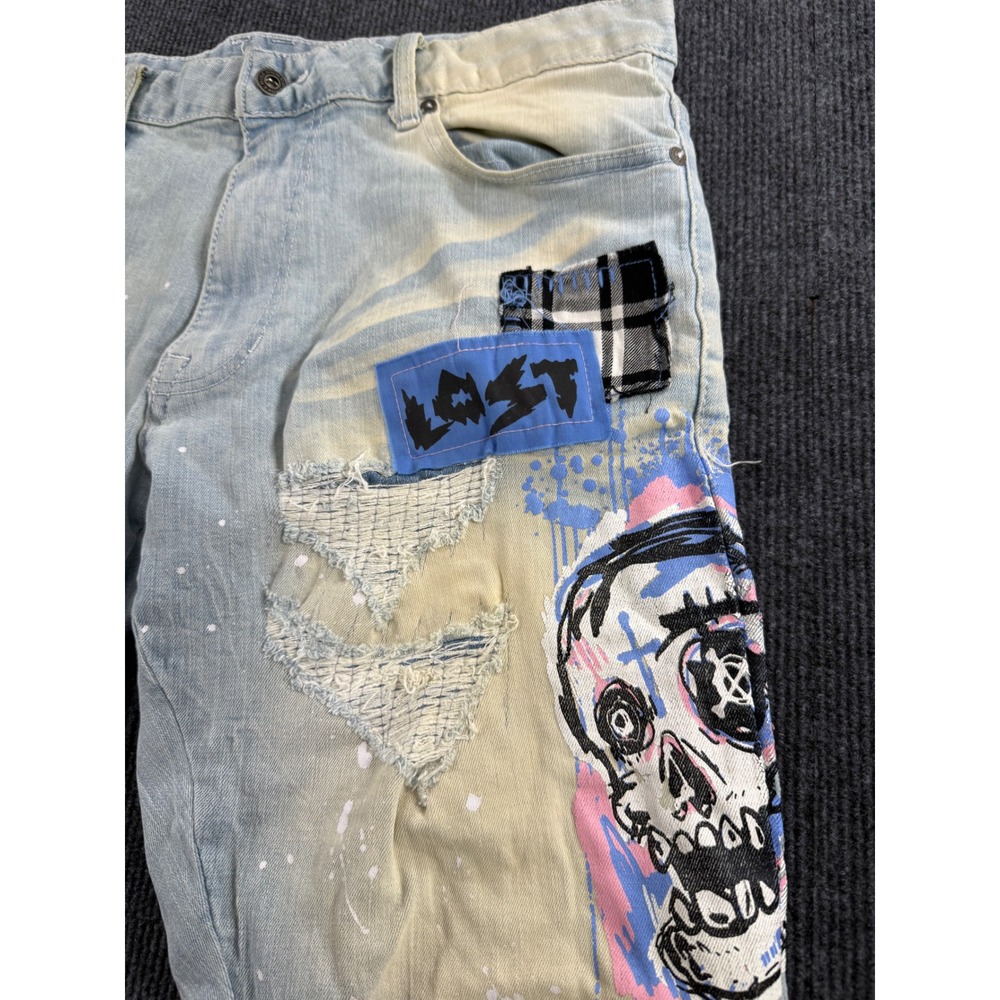 Smoke Rise DNM Co Mens Distressed Graphic Jeans Light Wash Skull Flame 38x34 - Picture 4 of 10
